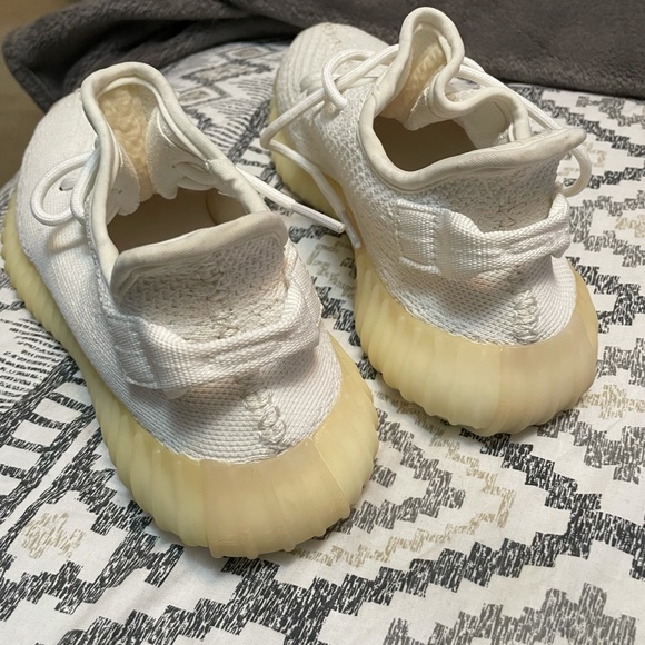 Adidas Yeezy Boosts - Picture 10 of 16